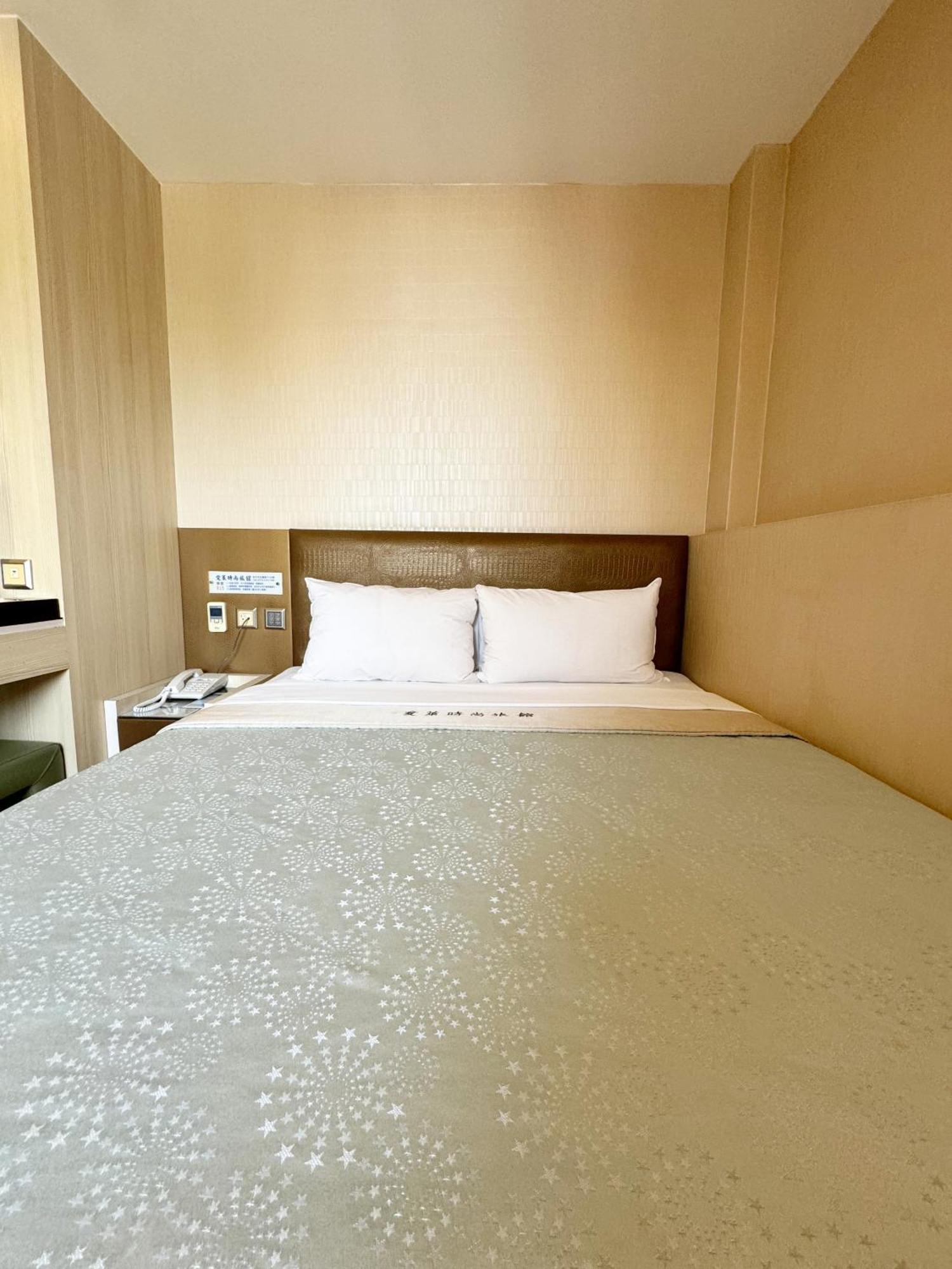 Ai Lai Fashion Hotel Taichung Rum bild
